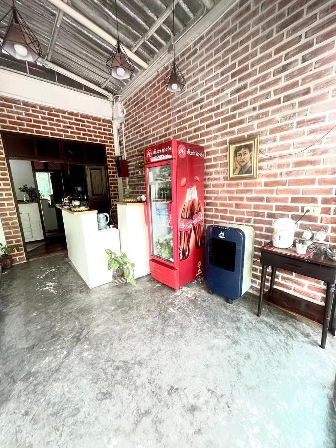 Une Jai Place เรือนอุ่นใจ Phimai Exterior photo