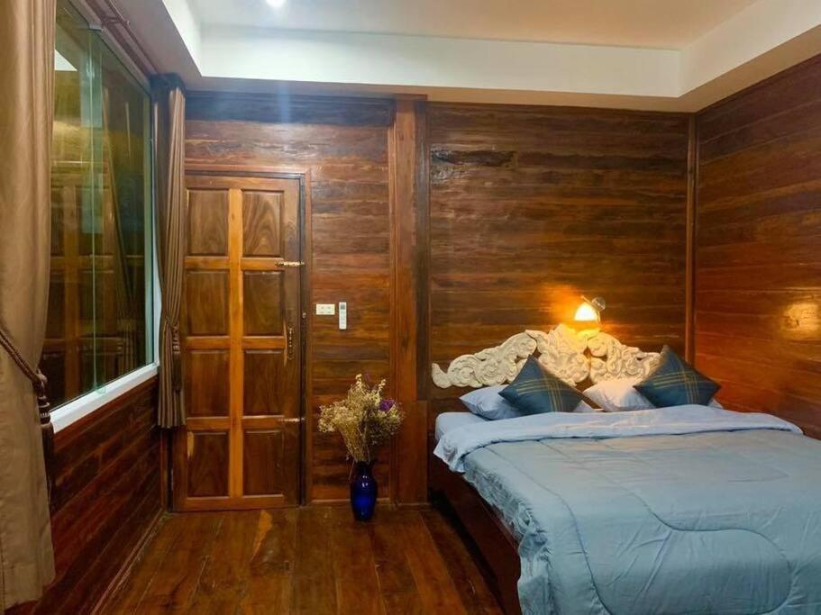 Une Jai Place เรือนอุ่นใจ Phimai Exterior photo