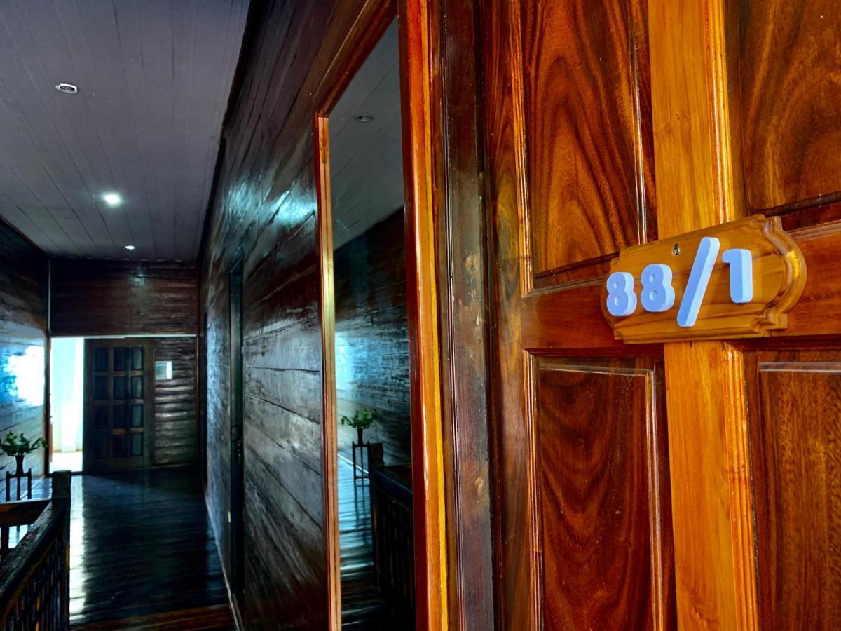 Une Jai Place เรือนอุ่นใจ Phimai Exterior photo